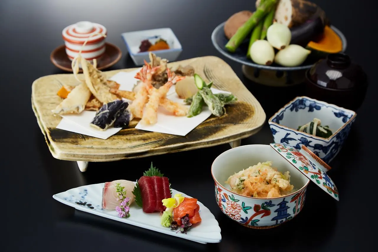 Takanawa Hanakohro - In Grand Prince Hotel Takanawa Tokyo 5*,