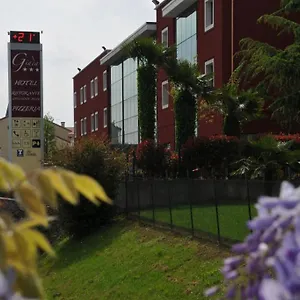 https://hotel-ristorante-giada.hotelinveneto.com